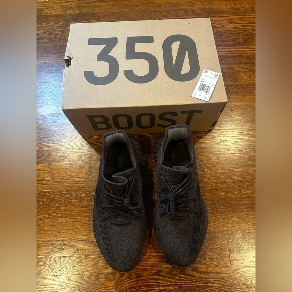 Adidas Yeezy Boost Sneakers